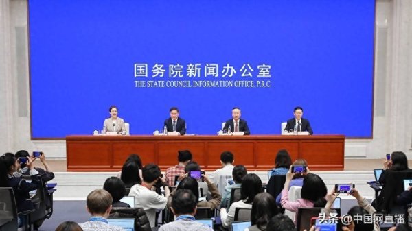 推荐配资股票 央行宣布:降准0.5个百分点,并降低政策利率0.1个百分点